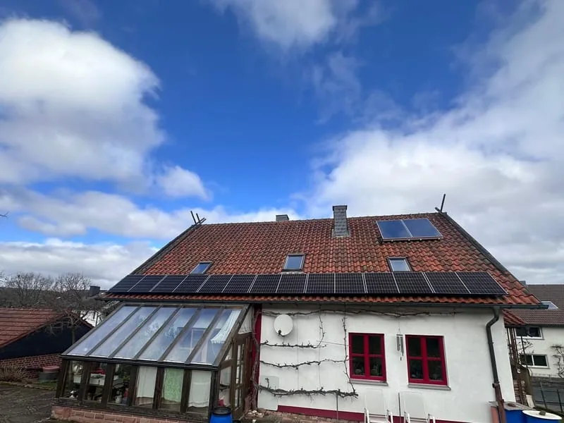 Photovoltaikanlage auf einem Einfamilienhaus in Zeitlofs